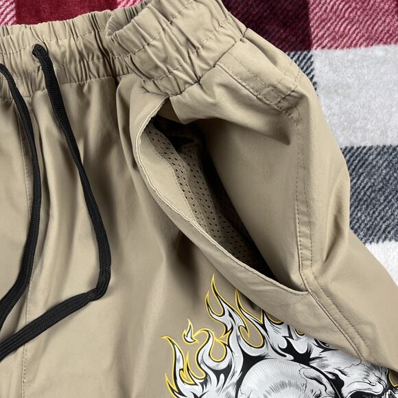 Stone Cold Steve Austin Shorts Mens L WWE X Shoe Palace Graphic Print Skulls - Picture 5 of 13